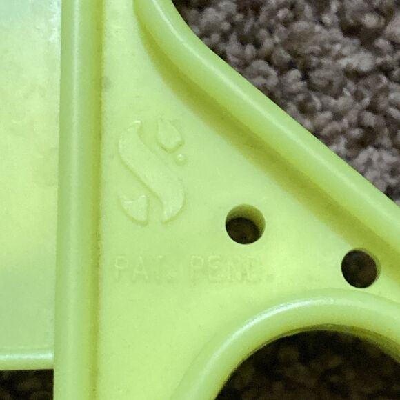 ScubaPro Diver Universal Hanger Lime Green - Picture 3 of 6